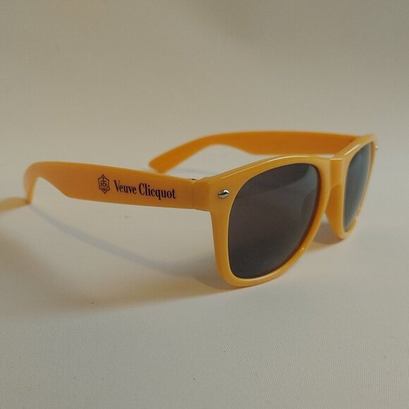 ATTRACTIVE Veuve Clicquot Sunglasses Champagne FRANCE - Picture 1 of 9